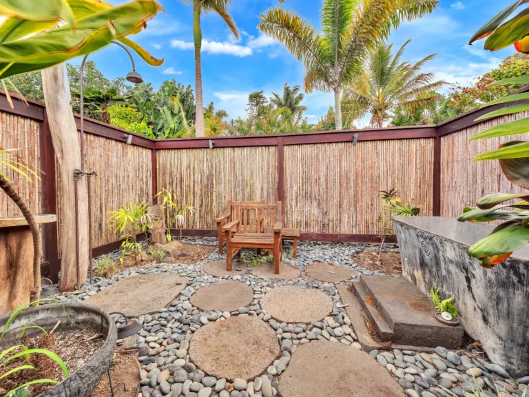 47-4567 Honokaa Waipio Rd, Honokaa, HI 96727