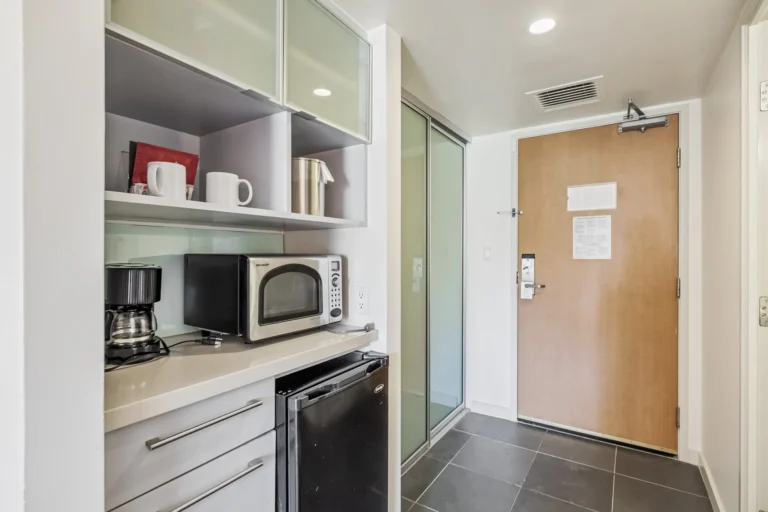 410 Atkinson Drive #1509 Honolulu, HI 96814