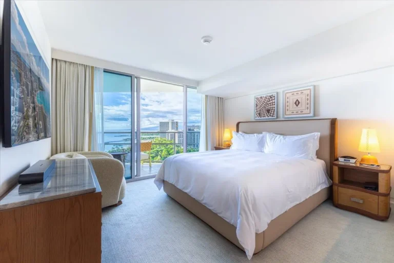 223 Saratoga Rd #2015