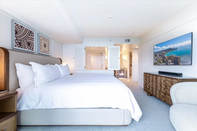 223 Saratoga Rd #2015