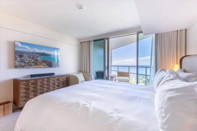 223 Saratoga Rd #2015