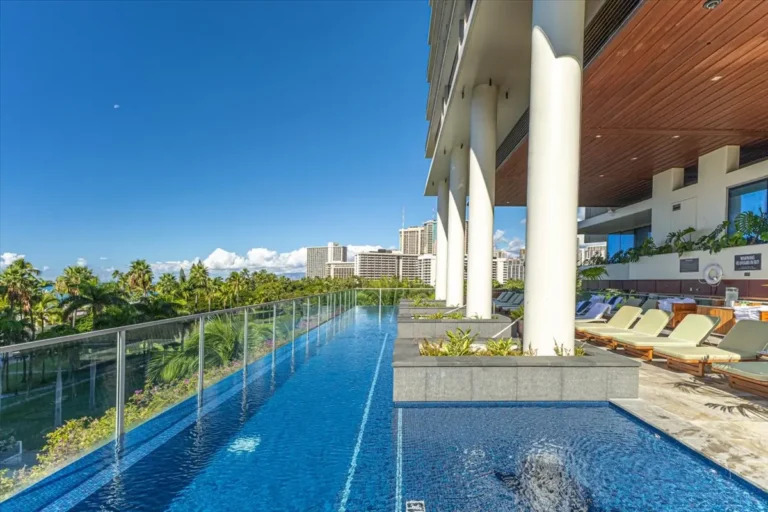 223 Saratoga Rd #2015