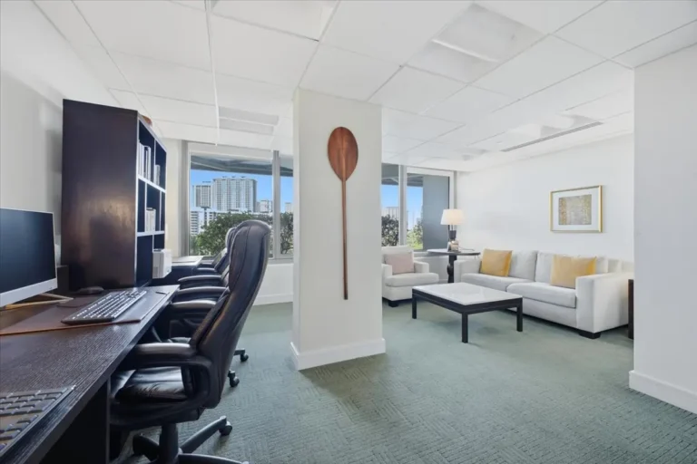 223 Saratoga Rd #2015