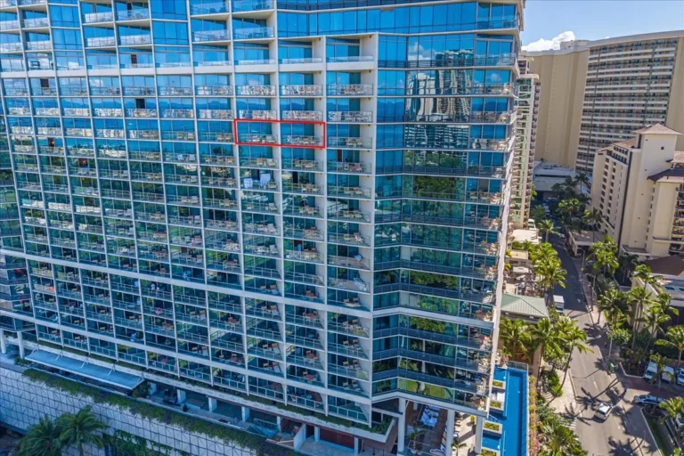 223 Saratoga Rd #2015