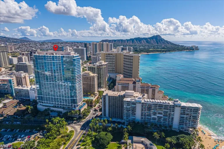 223 Saratoga Rd #2015