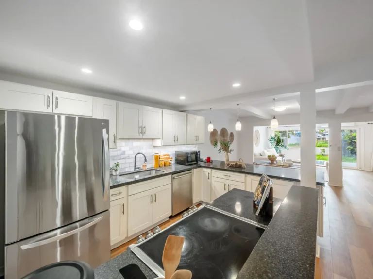 421 Kawaihae St #101