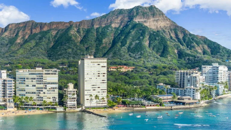 2895 Kalākaua Ave #506