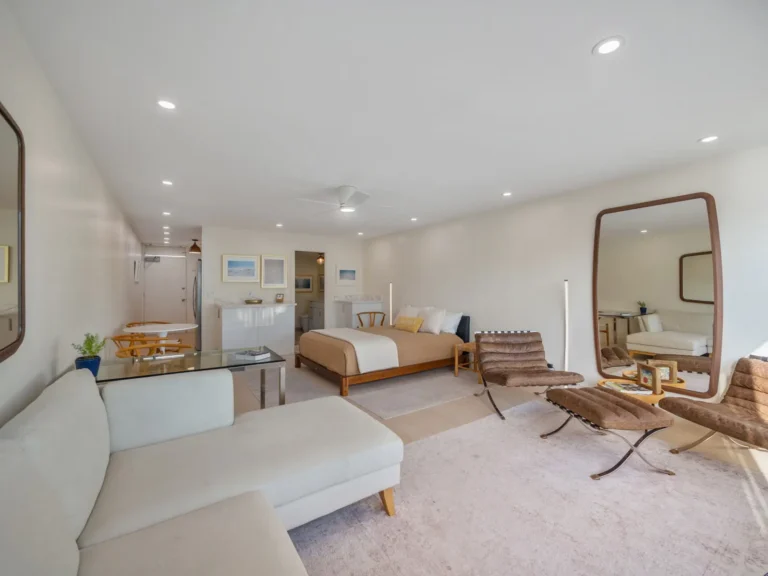 2895 Kalākaua Ave #506