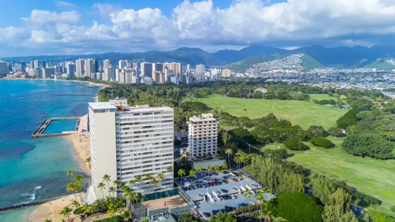 2895 Kalākaua Ave #506