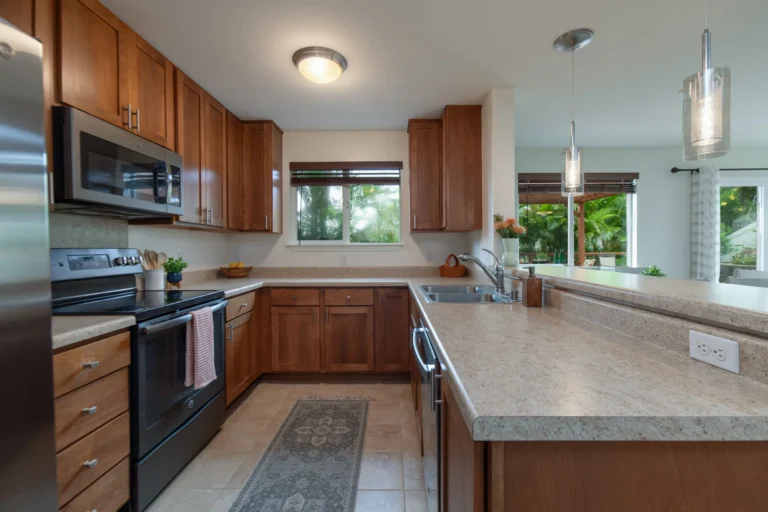 87 Hoolaau St, Wailuku, HI 96793