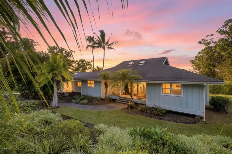 1101 Kauhikoa Rd, Haiku HI 96708