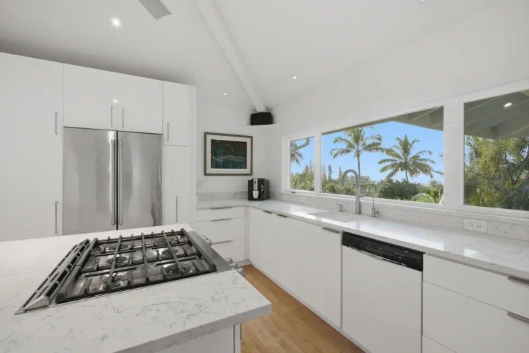 1101 Kauhikoa Rd, Haiku HI 96708