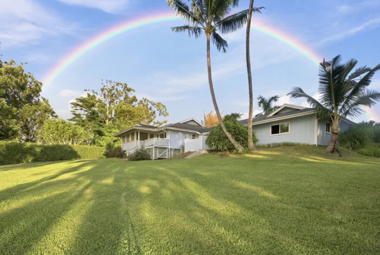 1101 Kauhikoa Rd, Haiku HI 96708