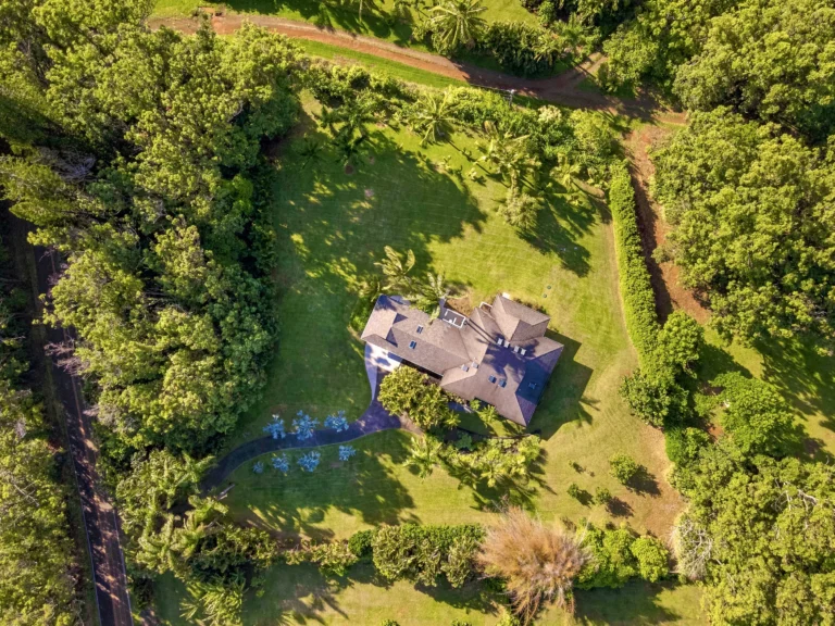 1101 Kauhikoa Rd, Haiku HI 96708